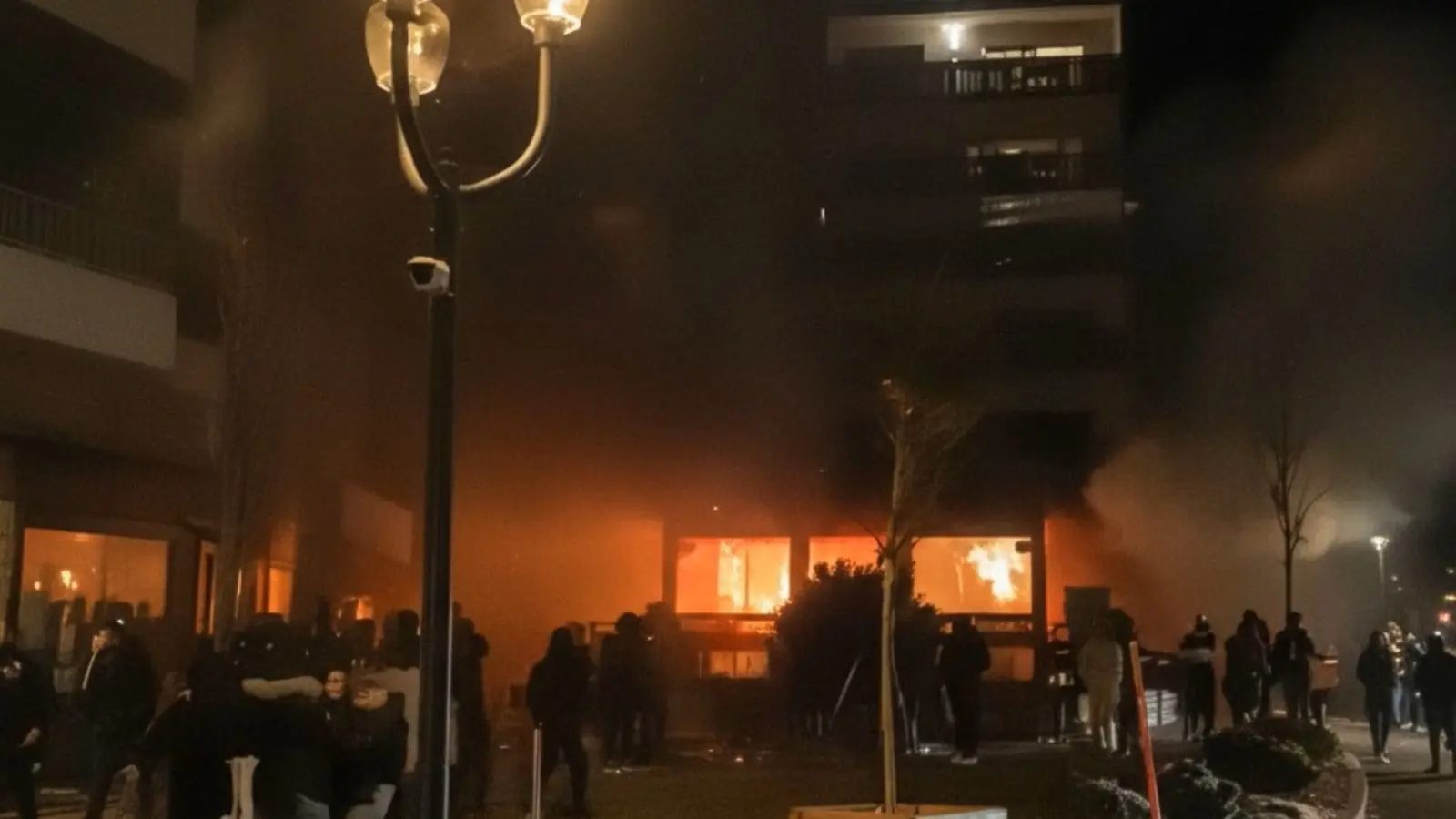 Cháy lớn tại khu nghỉ dưỡng Thụy Sỹ, 140 người thương vong